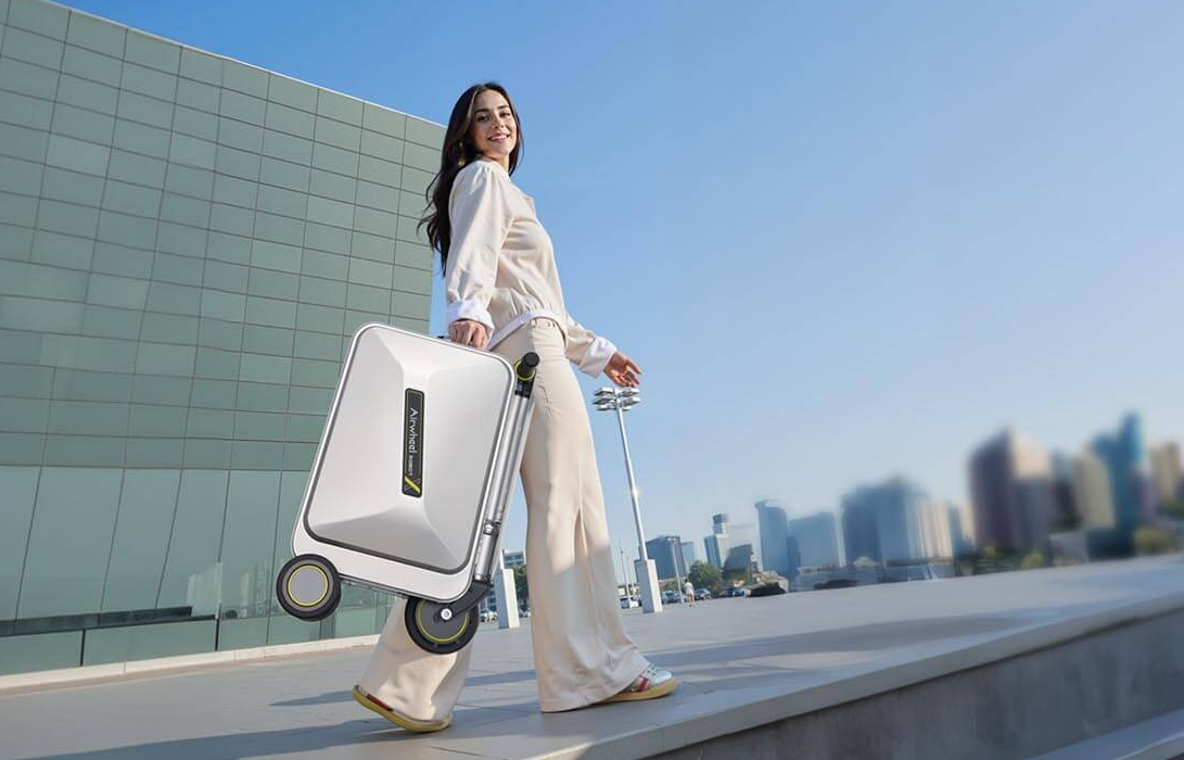 Battery and control panel